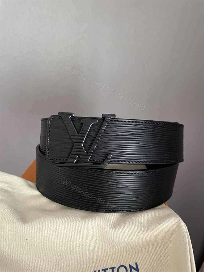 LOUIS VUITTON INITIALES 40MM BELT – B160 — view 1