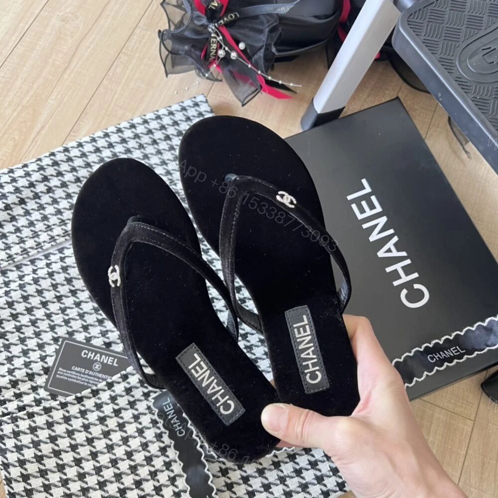 View 6 of Chanel Thongs Slipper Velvet In Black