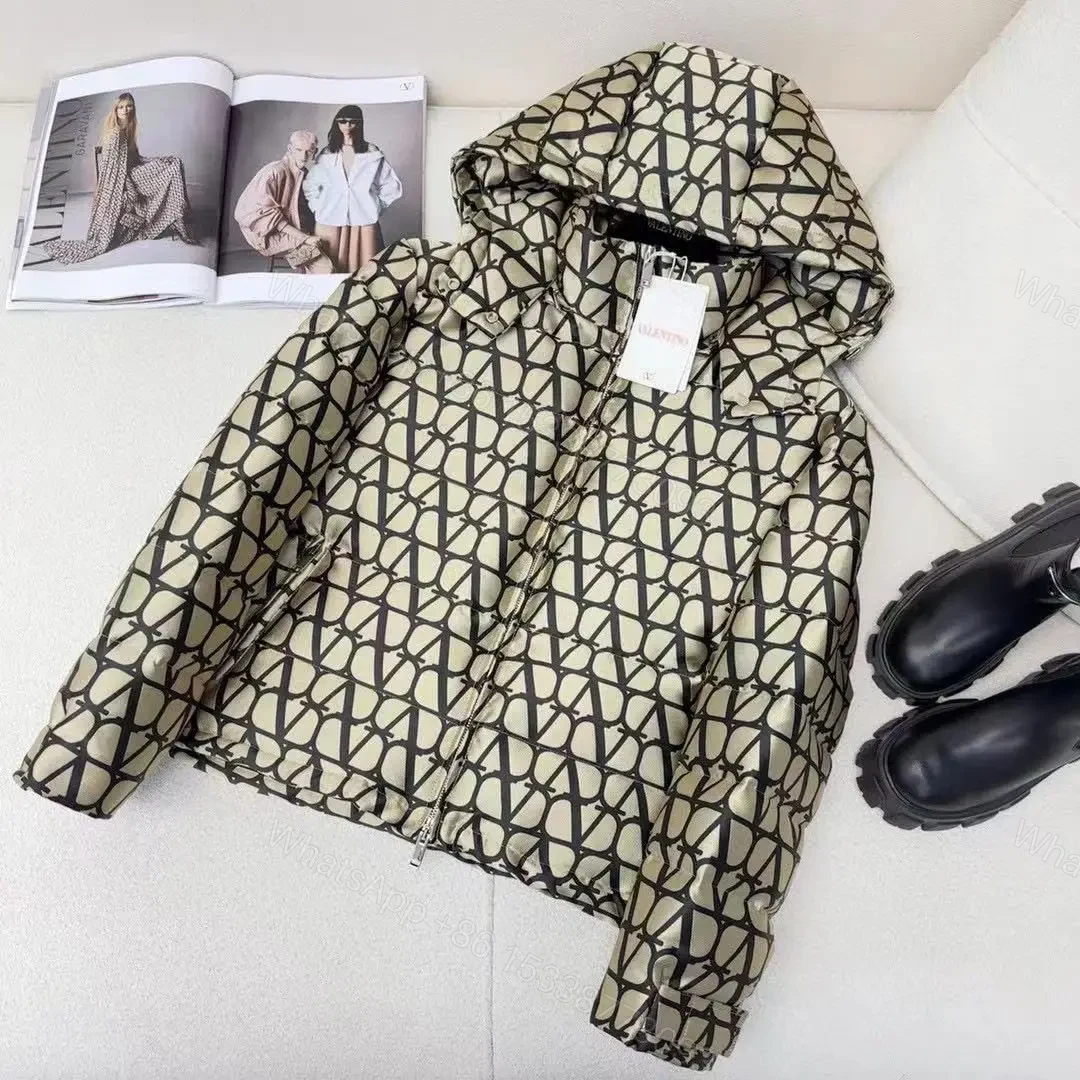VALENTINO — view 1