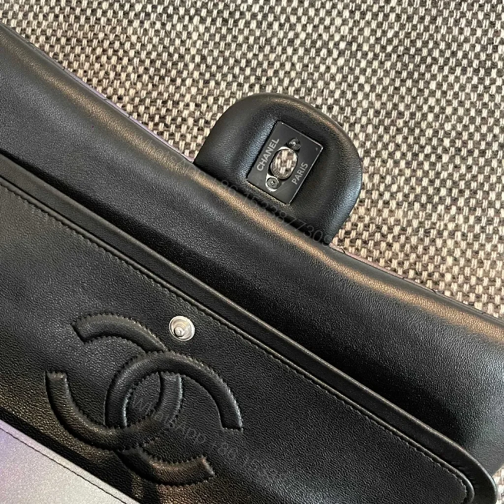 View 9 of Quilted Belt Bag: Premium Texture, Iridescent Shine, Everyday Luxury
