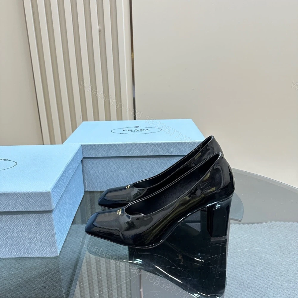 View 2 of 高仿Prada*1I837N方頭粗跟高踭鞋8.5CM漆皮黑色免檢版