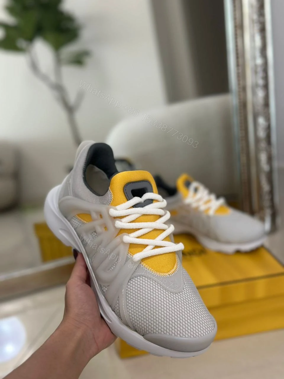 Design Sneakers Fendi Tag — view 1