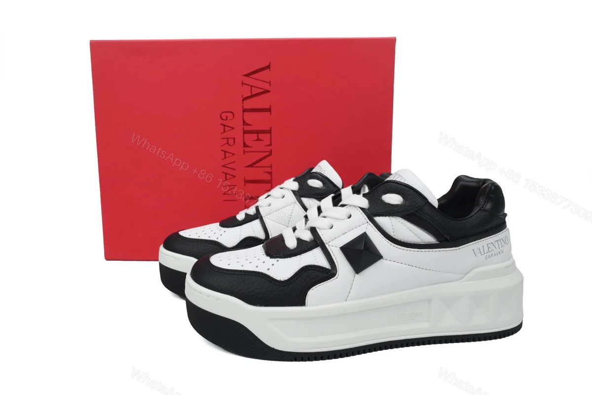 Valentino Garavani One Stud Low 'White Black' — view 2