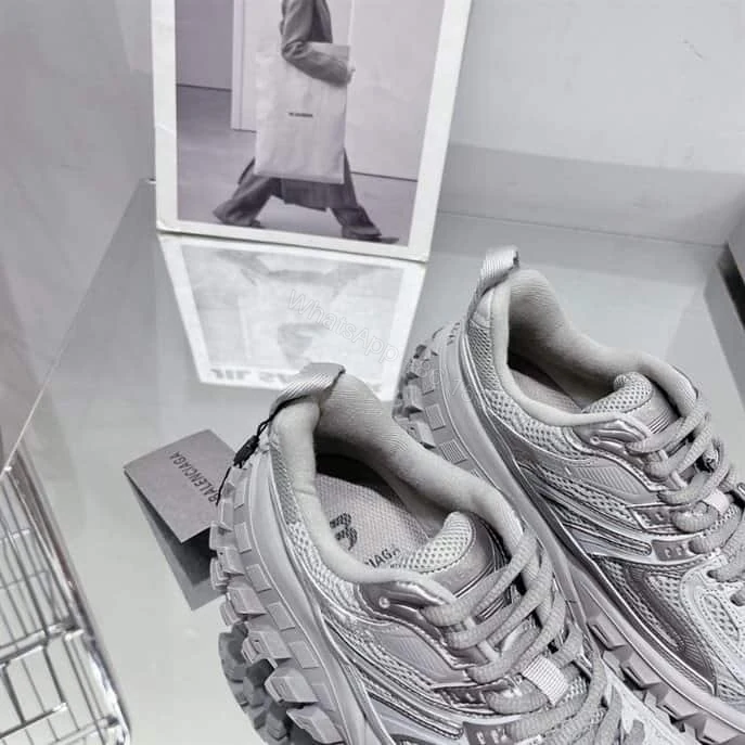 View 8 of BALENCIAGA MEN’S DEFENDER TRAINERS – BB227