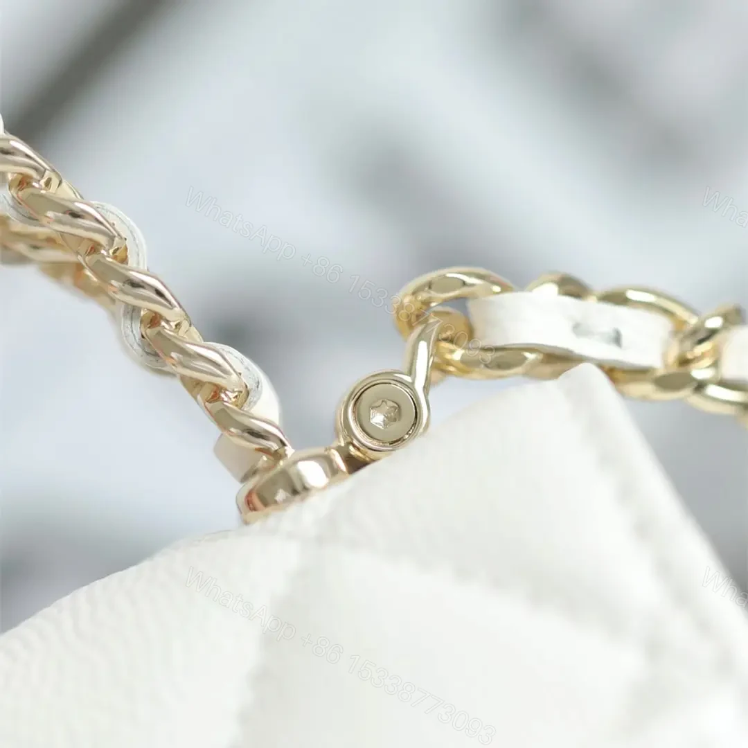 View 15 of 高仿Chanel*23P系列AP3237豎版Kelly手袋白色免檢版