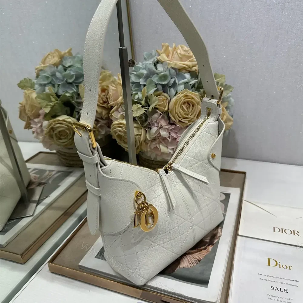 View 3 of 高仿Dior*Voyage系列M284M030小牛皮單肩包小號白色免檢版