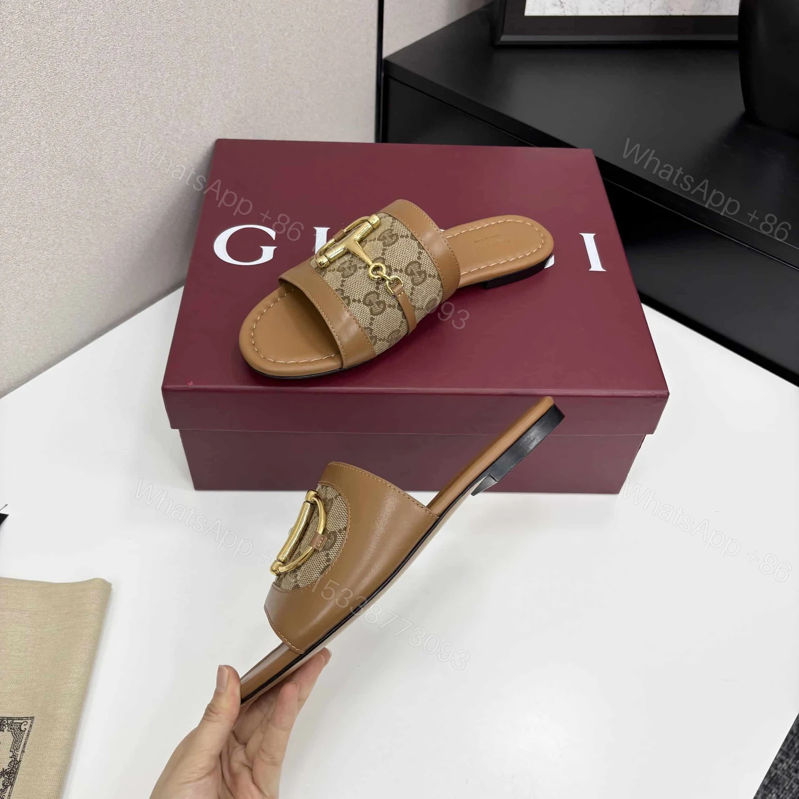 View 3 of GUCCI WOMEN’S SLIDE SANDAL WITH HORSEBIT LIGHT BROWN 834427 AAE05 2747