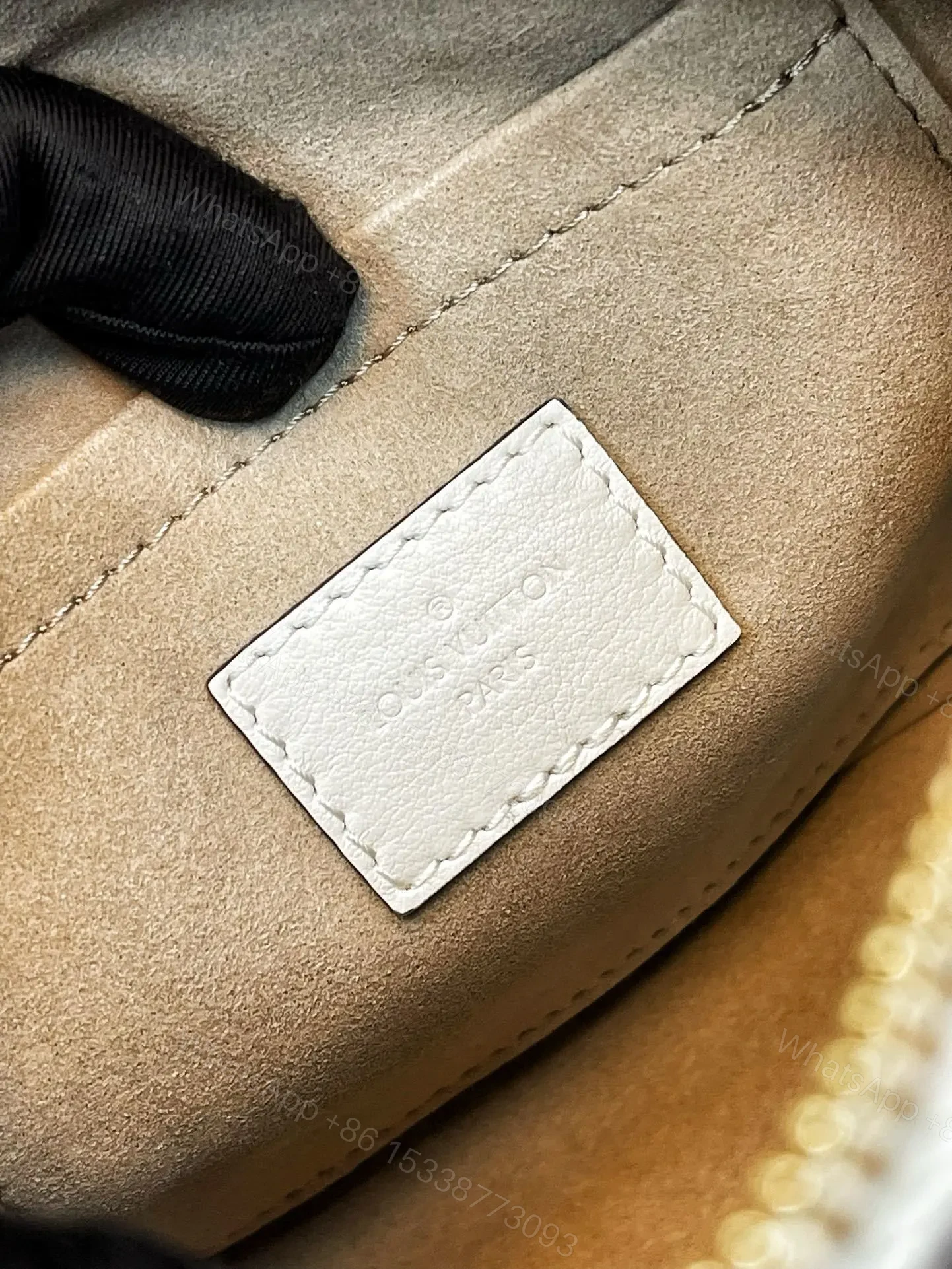 View 2 of Louis Vuitton Speedy Bandoulière 20 handbag
