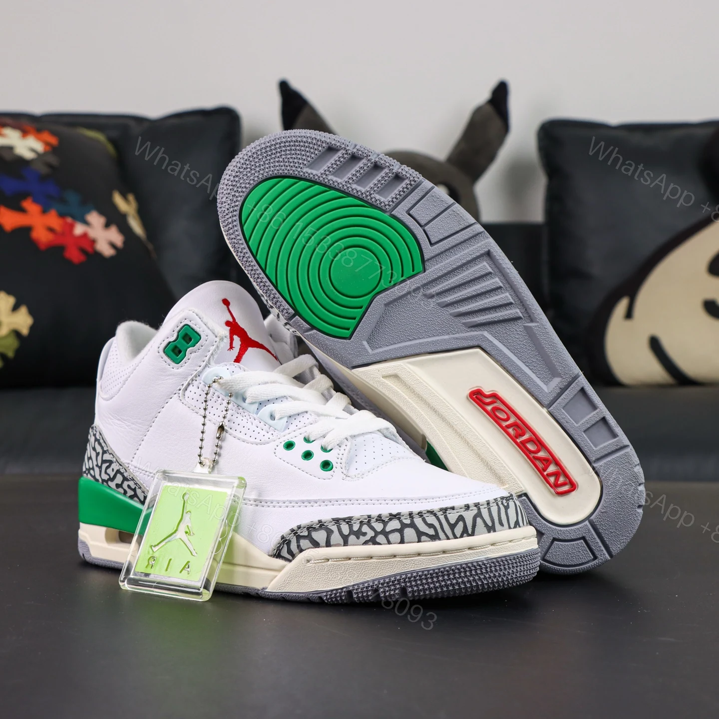 View 3 of AIR JORDAN 3 RETRO ‘Lucky Green’ Reps