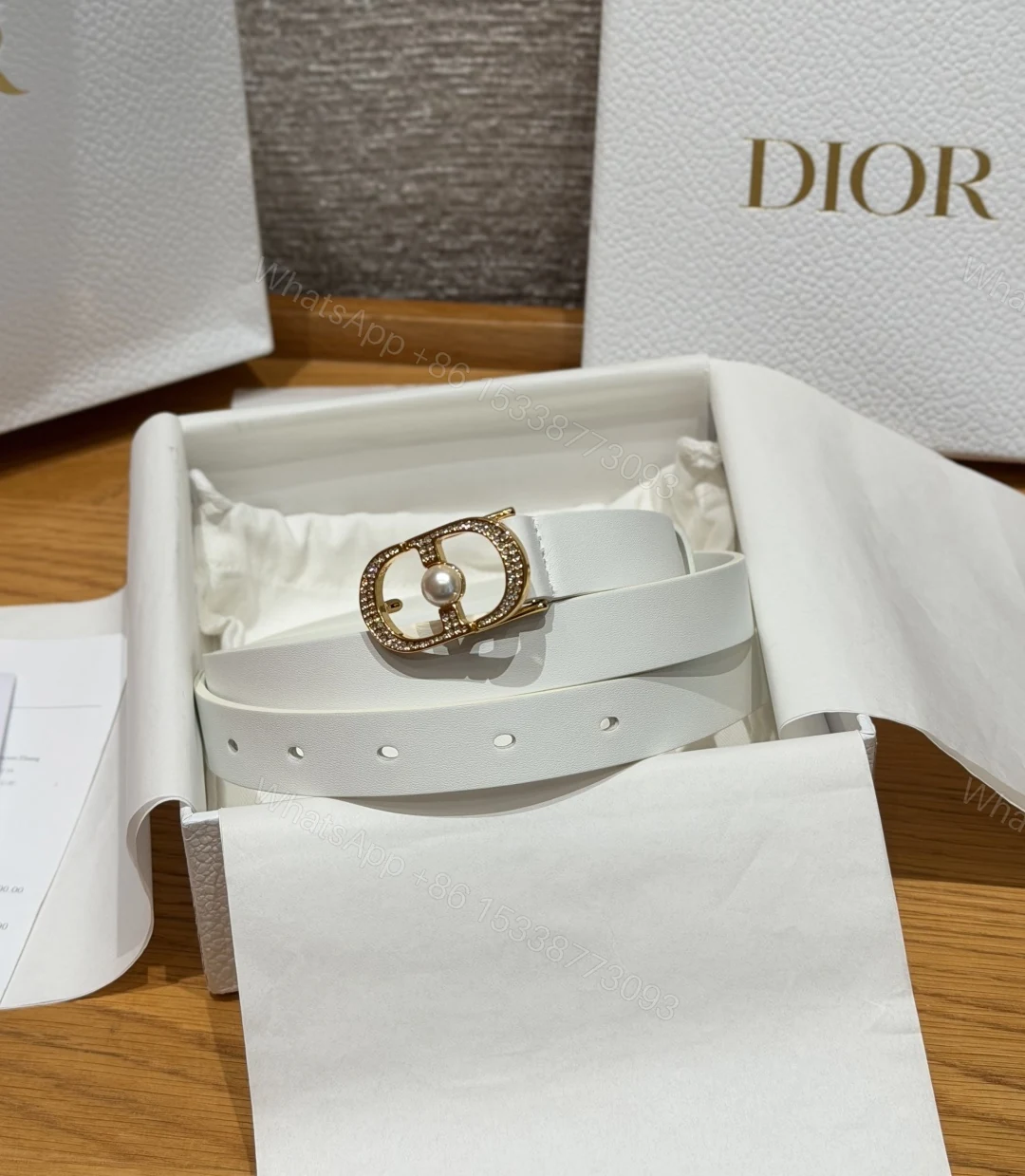 Dior高仿男女款CD白色珍珠皮帶設計時尚百搭休閒通勤款 — view 1
