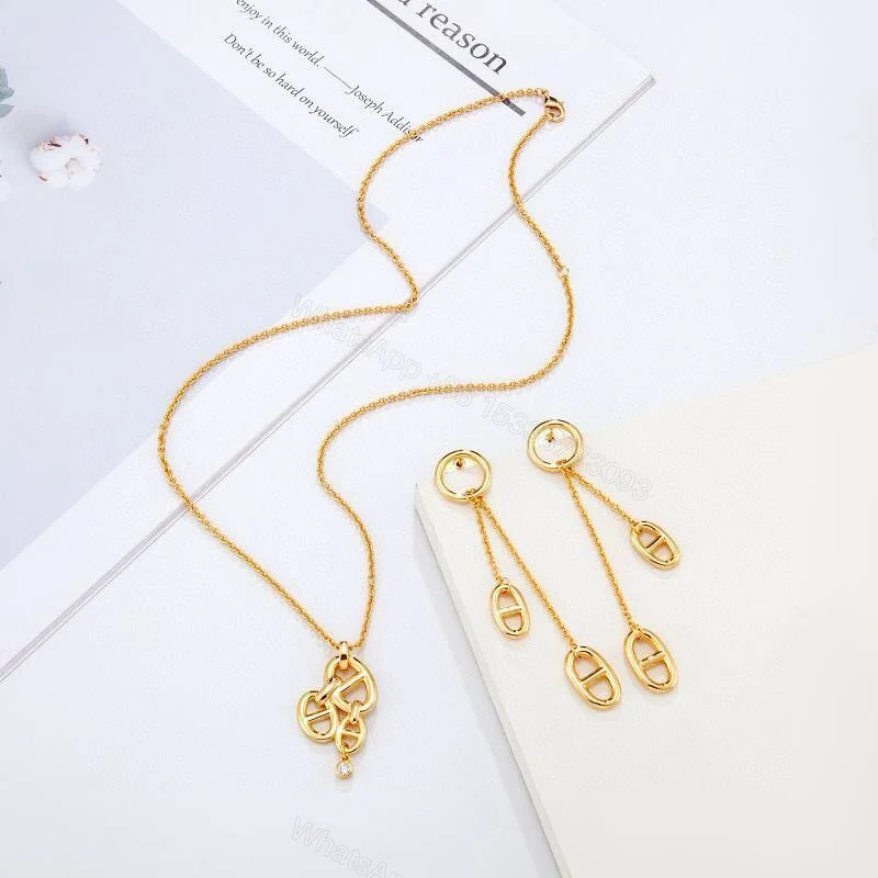 Hermes set — view 1