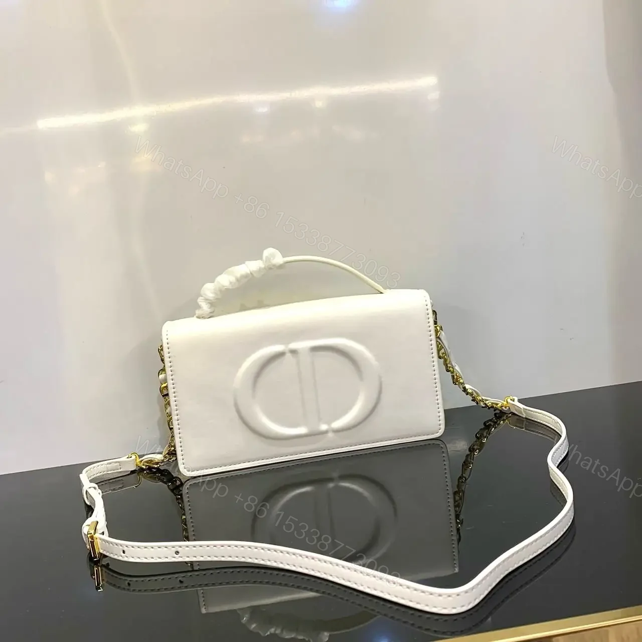 DIOR — view 1