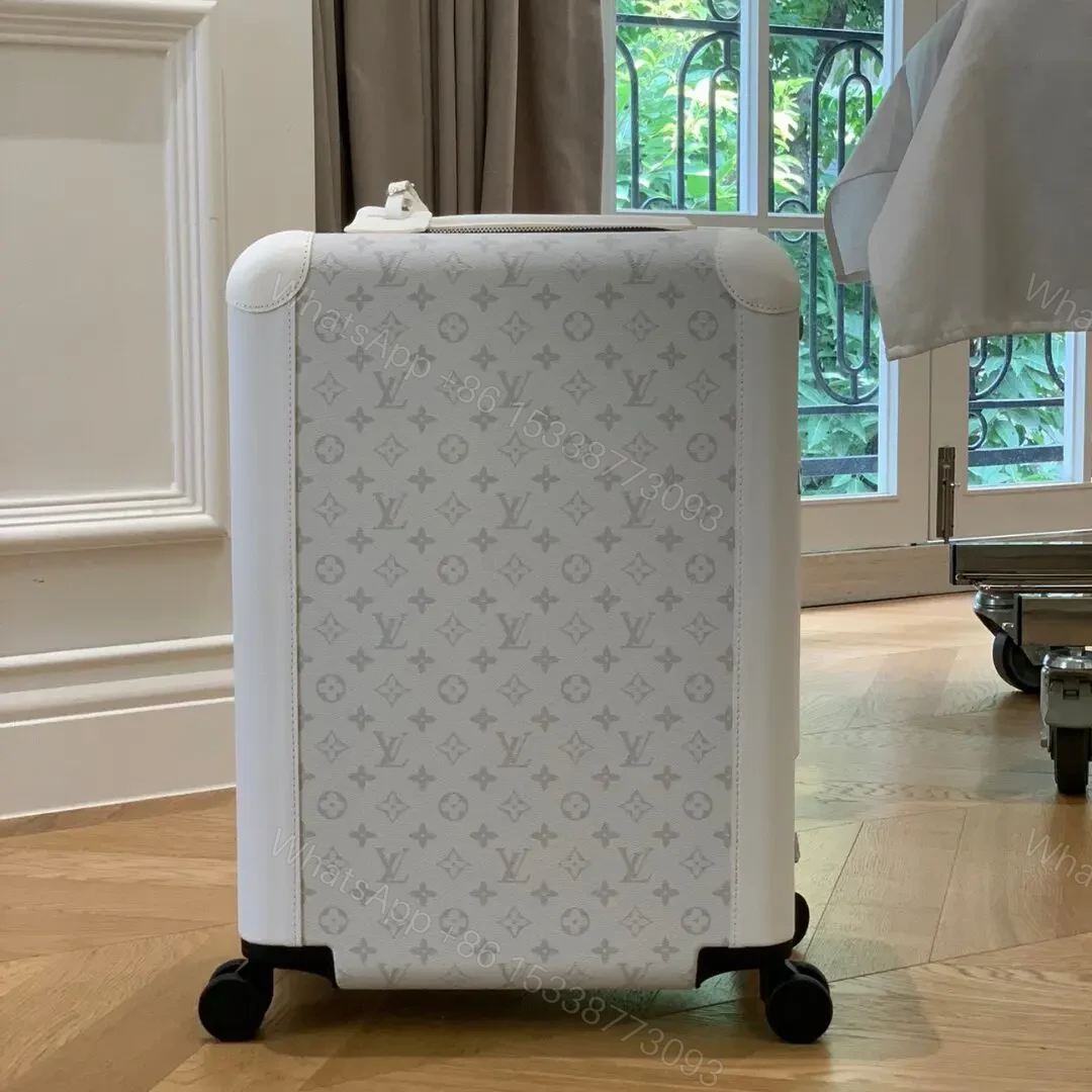 Louis Vuitton Horizon 55 in Optic White Monogram canvas — view 1