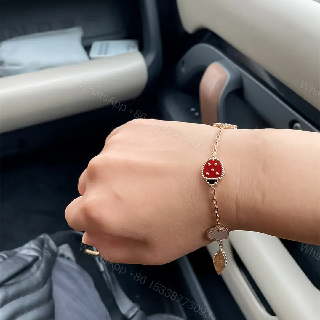 View 9 of 高仿首飾VanCleef&Arpels*RP7RR00瓢蟲花朵手鏈