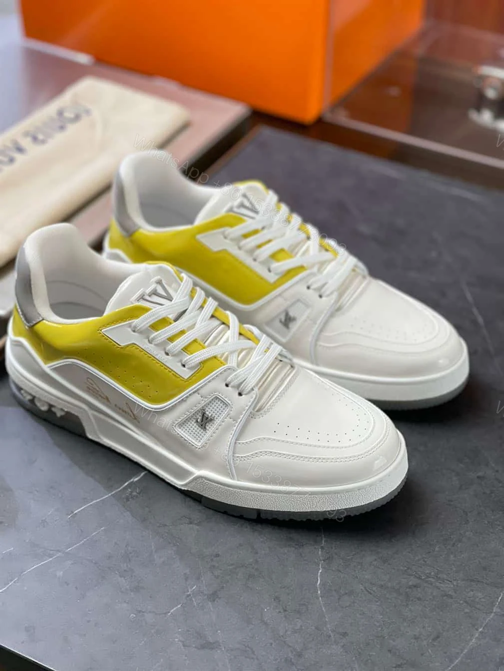 LOUIS VUITTON TRAINER SNEAKER – LSVT319 — view 1