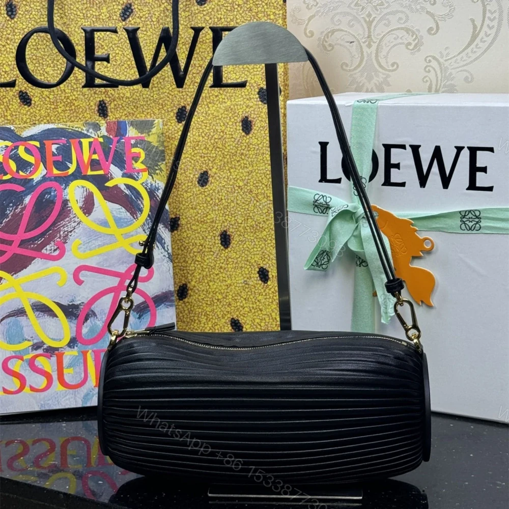 高仿Loewe*1100小羊皮斜跨單肩包黑色免檢版 — view 1