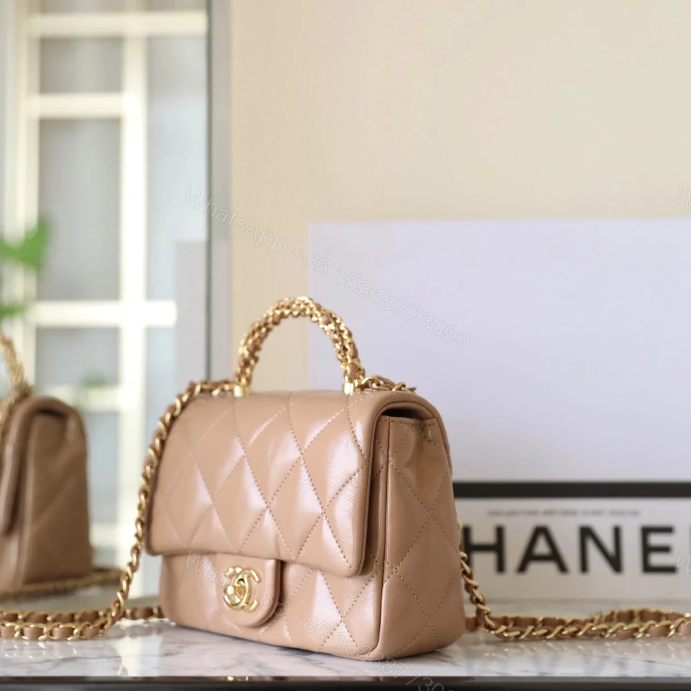 View 4 of 高仿Chanel*24B系列AS3392小羊皮郵差包奶茶色免檢版