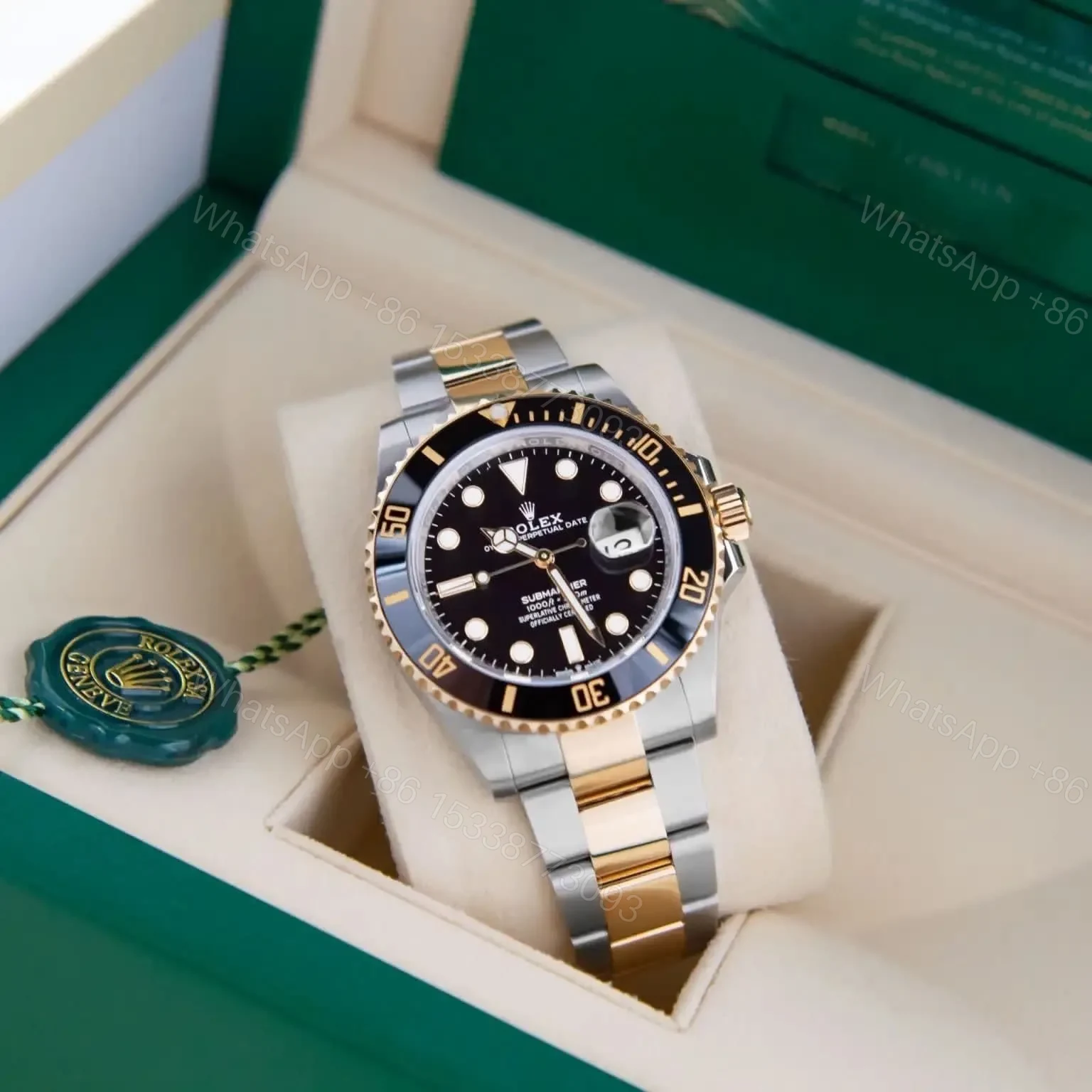 Rolex Submariner Automatic Winding movement — view 1