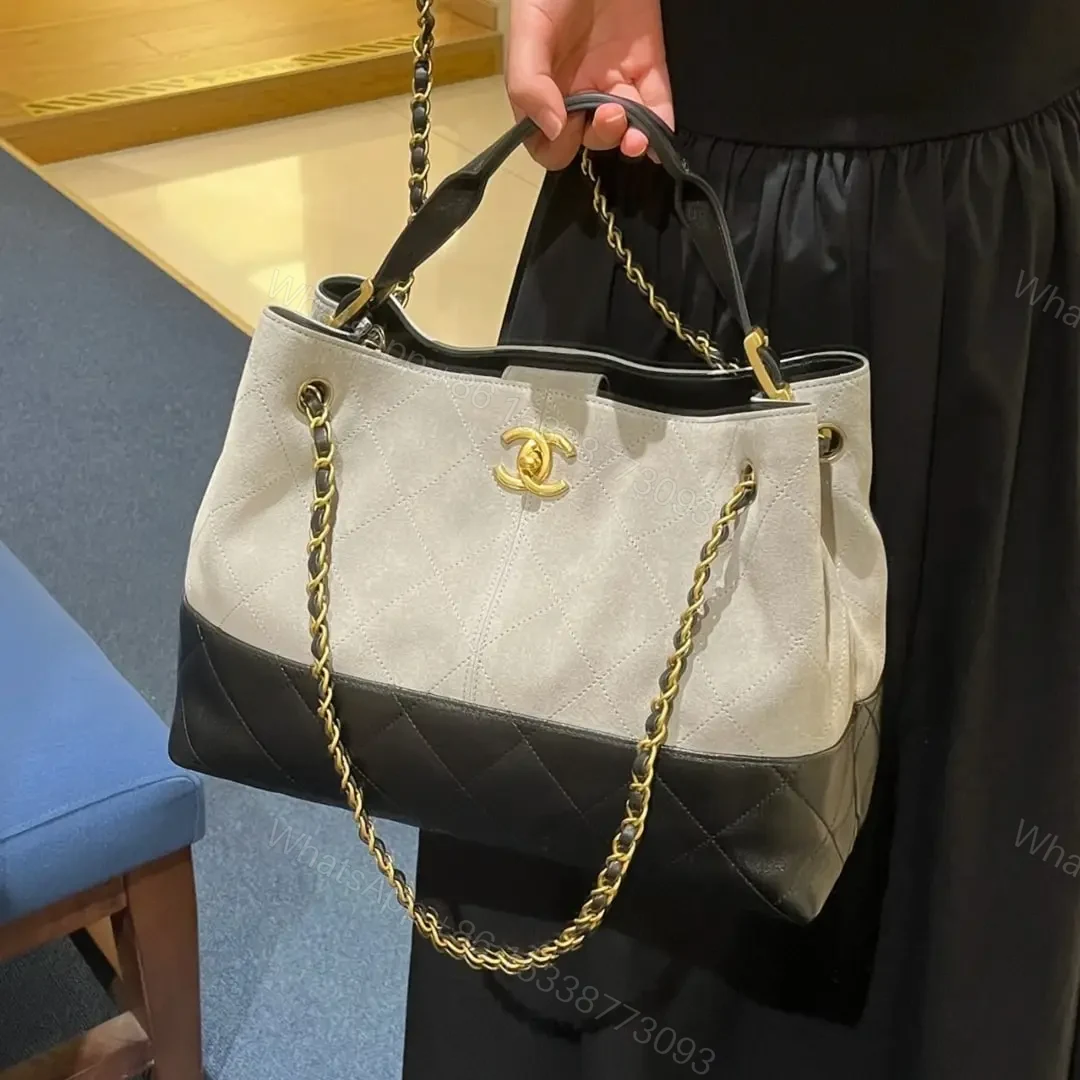 View 18 of 高仿Chanel*25A系列AS5634麂皮拼小羊皮單肩包小號灰色免檢版
