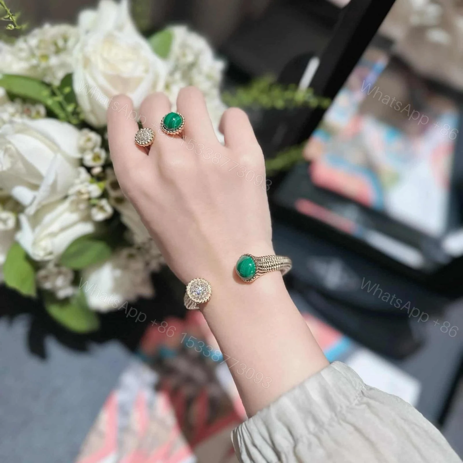 Van Cleef & Arpels Perlée Couleurs Bracelet VCARP27000 — view 1