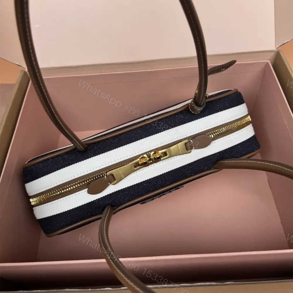 View 8 of 高仿miumiu*Beau系列5BB173牛皮帆布手提包藍白色免檢版