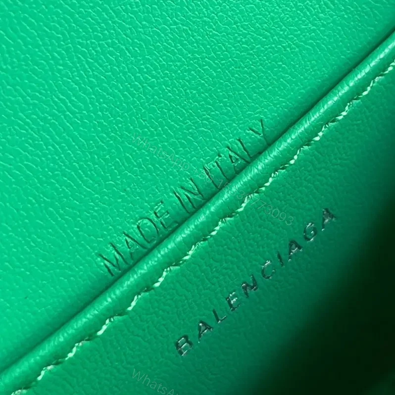 View 13 of 高仿Balenciaga*Nano系列迷你沙漏包綠色