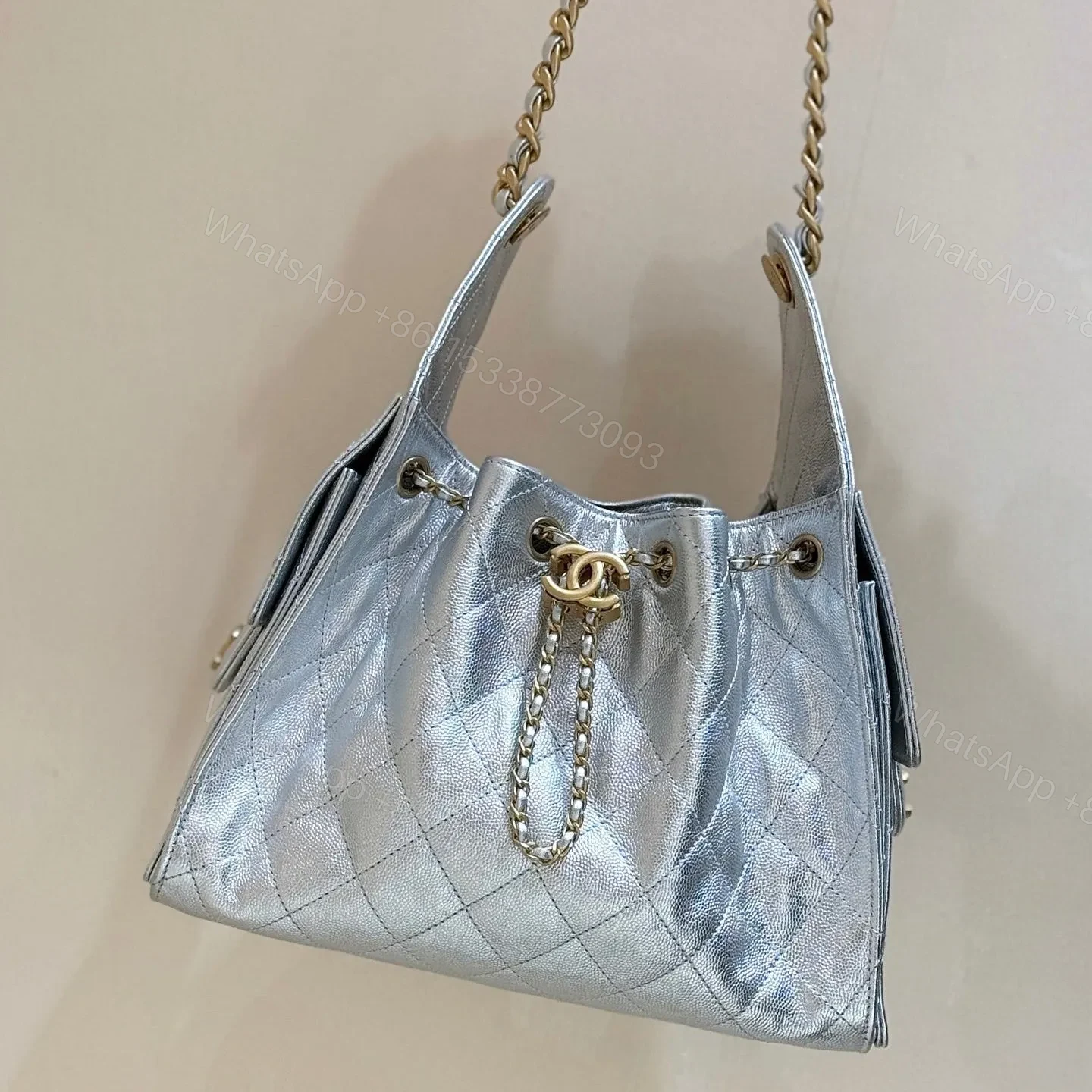 View 4 of CHANEL 25 HANDBAG IN SILVER-TONE 30 GRAINED CALFSKIN GOLD HARDWARE