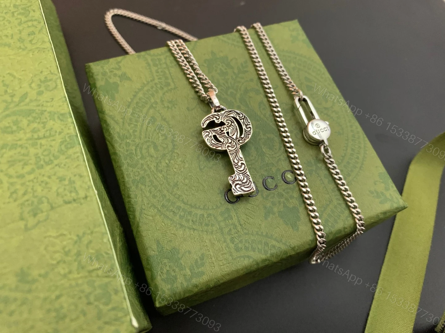 View 8 of EN – Lux Gucci Necklaces 013