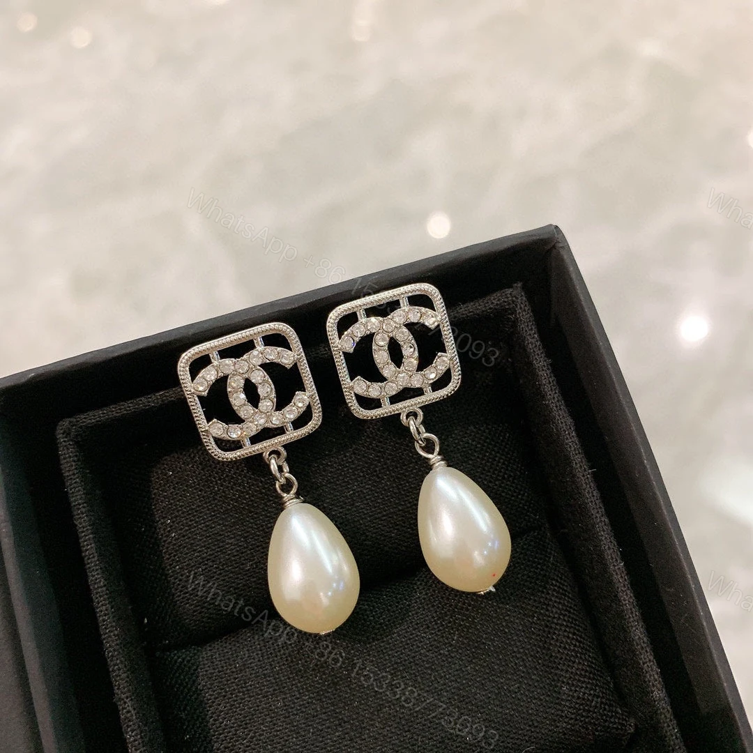 EN – Lux Earring Chanel 013 — view 1
