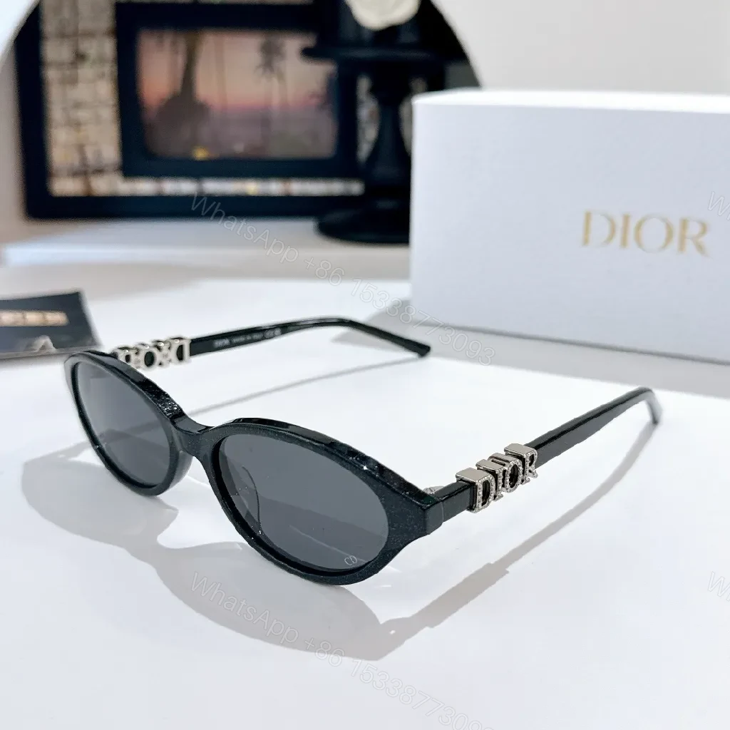 Sophisticated Black Acetate Sunglasses with DIOR-Inspired Detailing — view 1