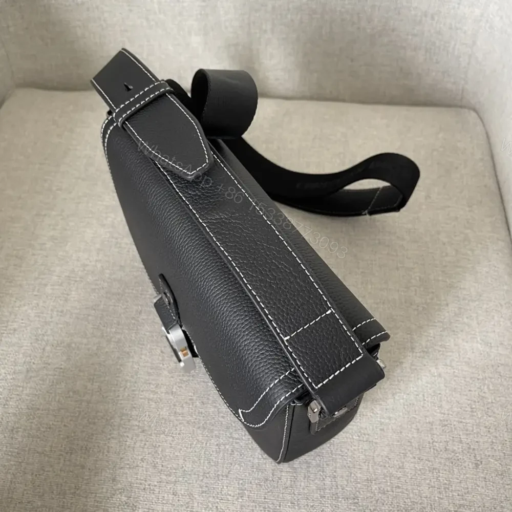 View 5 of 高仿Dior*Saddle系列1ADH00N粒面牛皮翻蓋包黑色免檢版