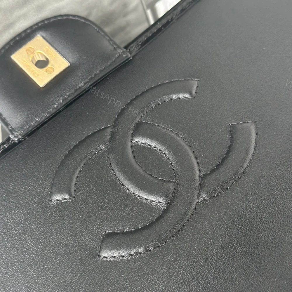 View 9 of 原單高仿Chanel雙肩包原廠漆皮免檢版