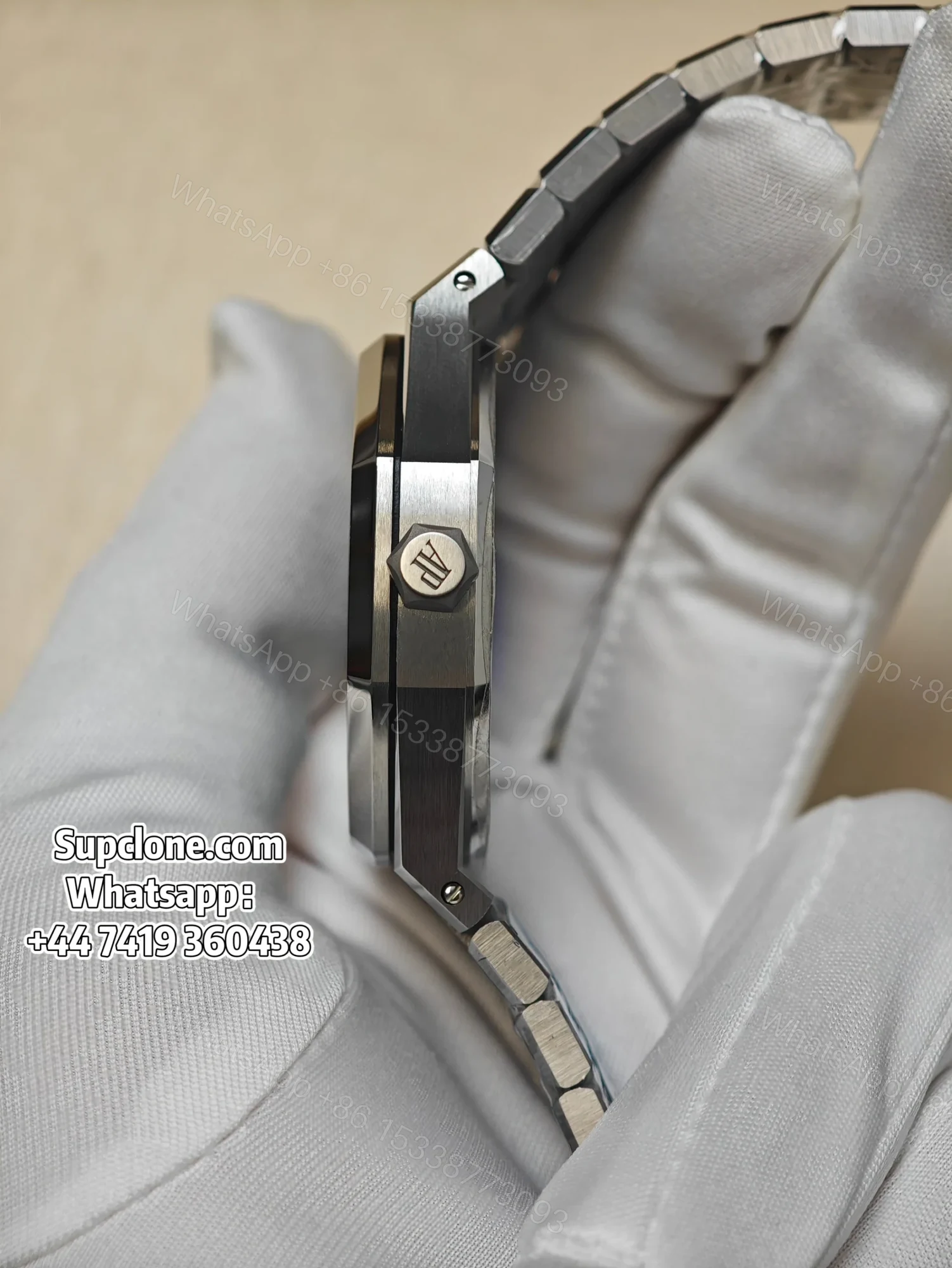 View 7 of Audemars Piguet Super Clone Royal Oak 15500 Black Dial 41MM