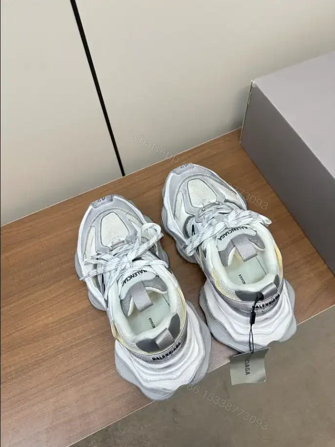 View 4 of BALENCIAGA CARGO SNEAKER – BB242