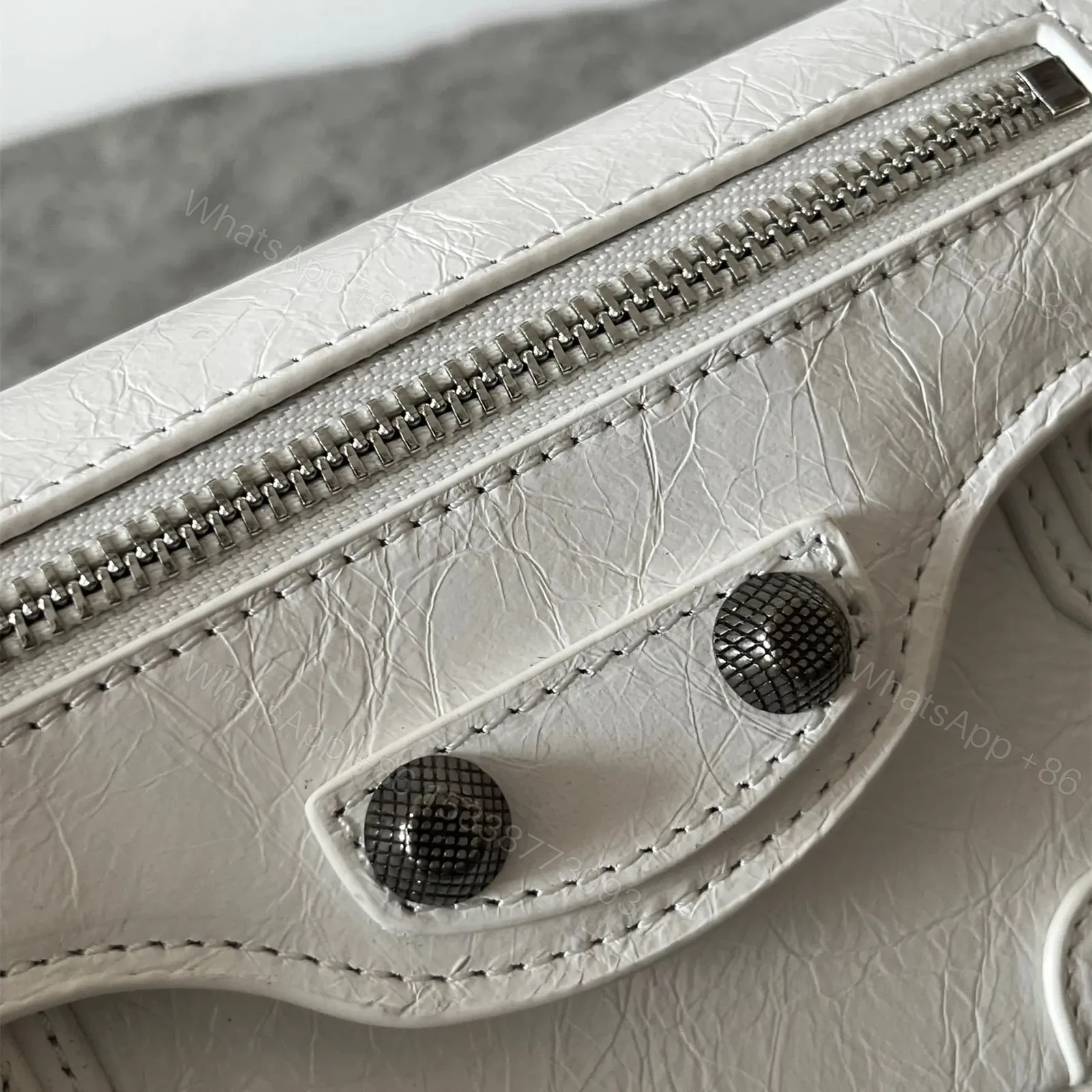 View 10 of 高仿Balenciaga*LeCagole2024新款法棍包白色XS