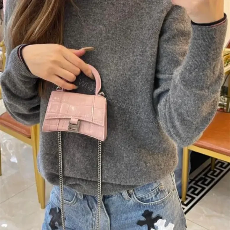 View 13 of 高仿Balenciaga*Nano系列迷你沙漏包粉色
