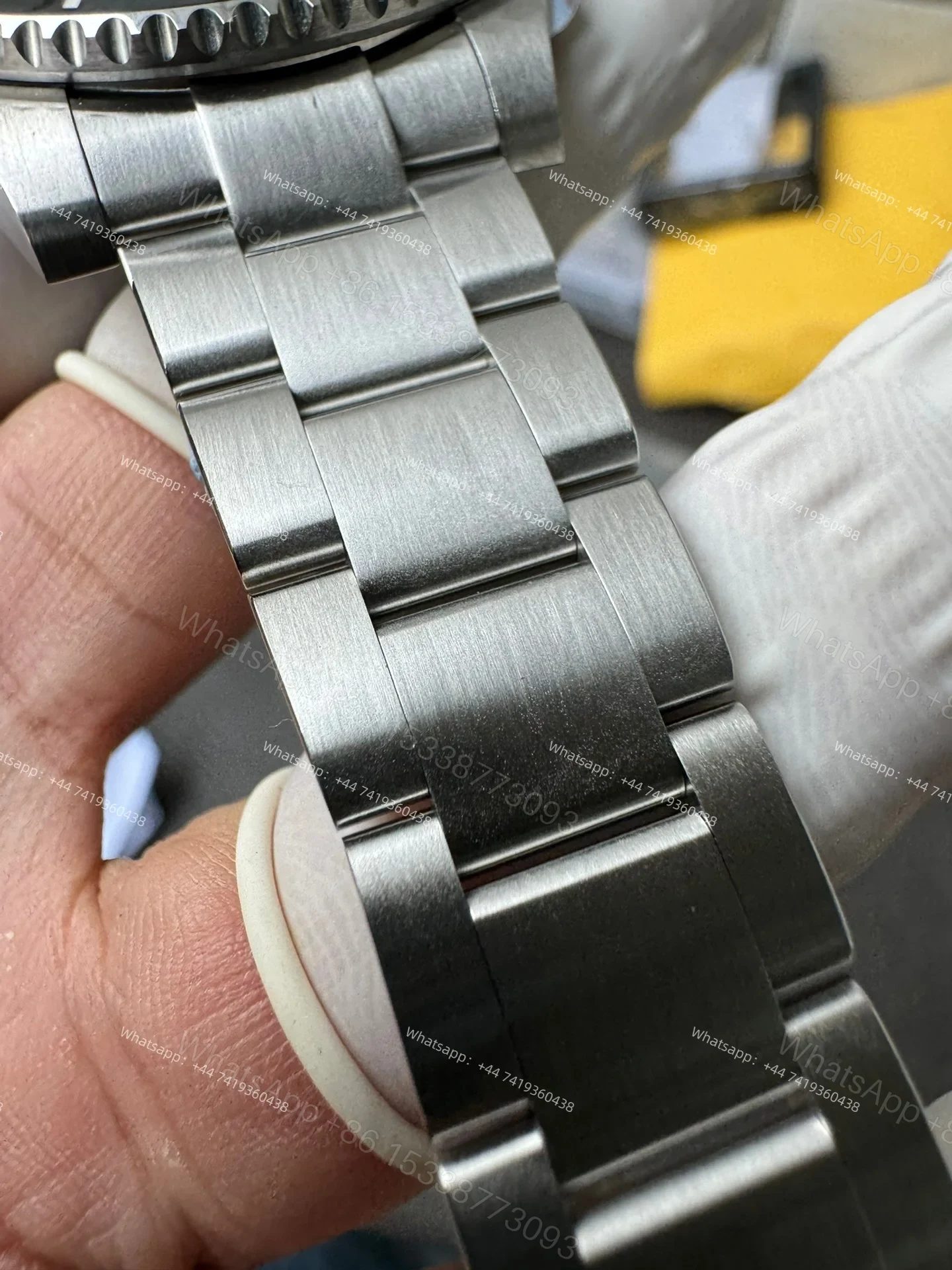 View 8 of Rolex Super Clone Watches 1:1 No Date Submariner 124060 VS3230 Movement 41mm