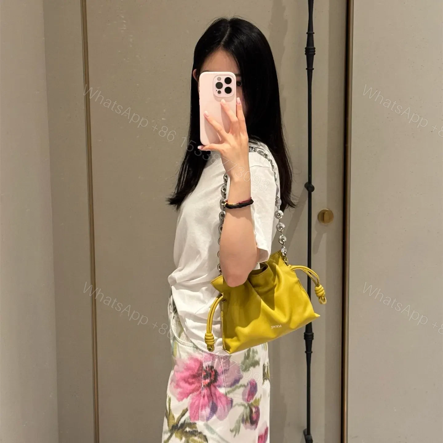 View 15 of 高仿Loewe*Flamenco系列7848福袋包薑黃色Mini免檢版