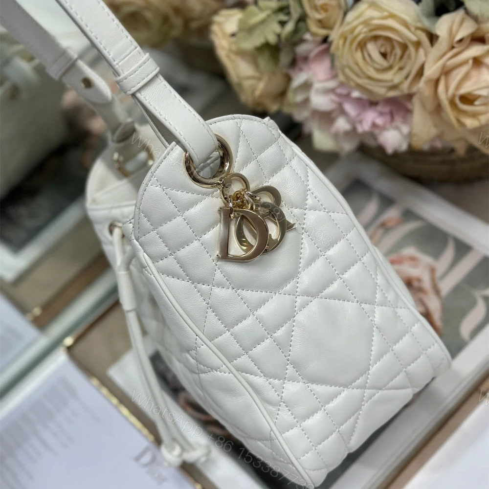 View 7 of 高仿Dior*D-Motion系列M2851M021小牛皮水桶包小號白色免檢版