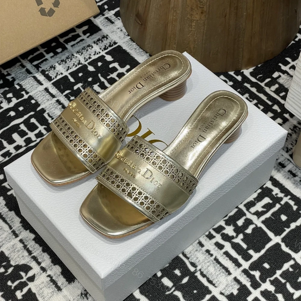 高仿Dior*D-Lane系列KCO203圓頭套腳拖鞋短踭漆金色免檢版 — view 1