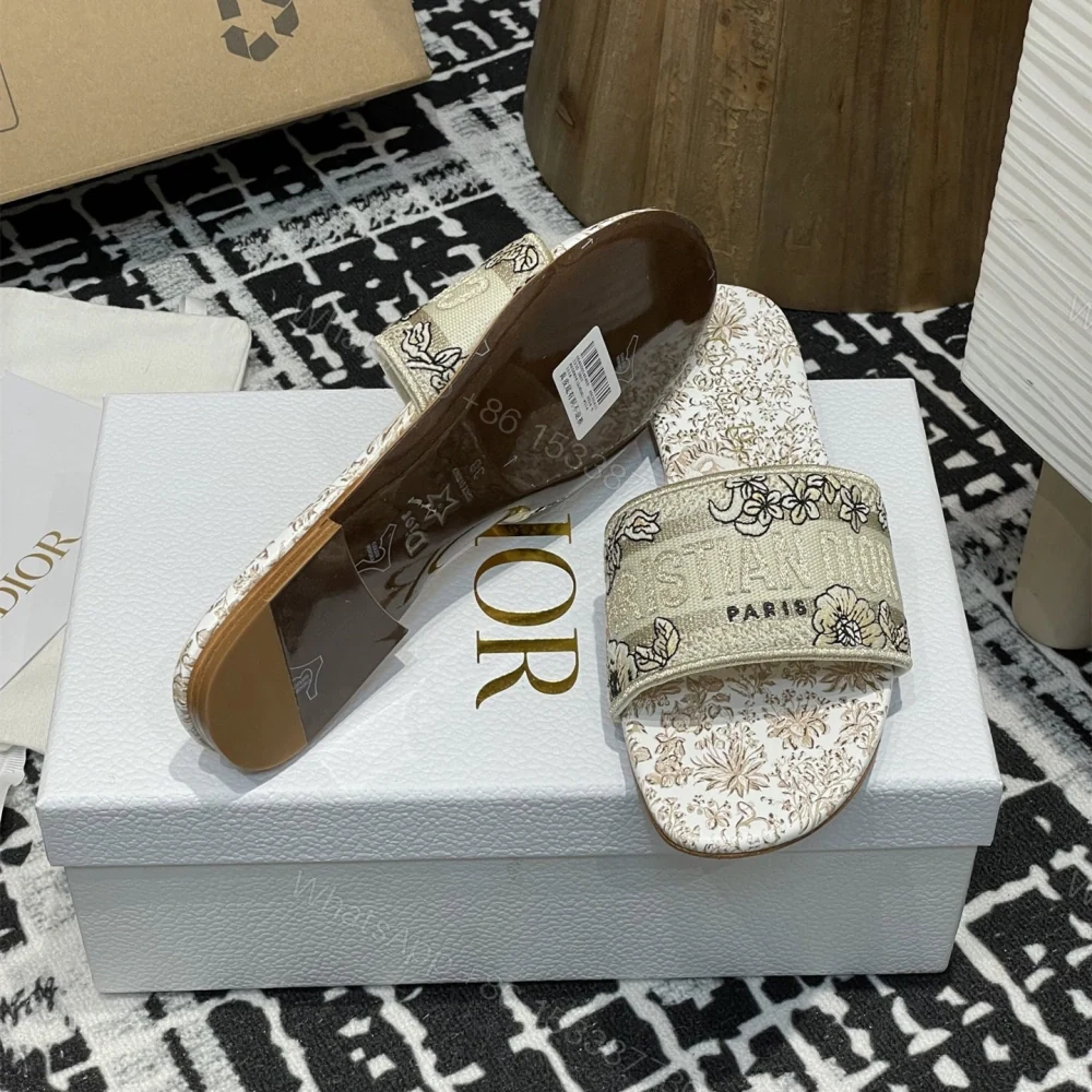 View 2 of 高仿Dior*Dway系列KCO211圓頭套腳拖鞋平底金色印花免檢版