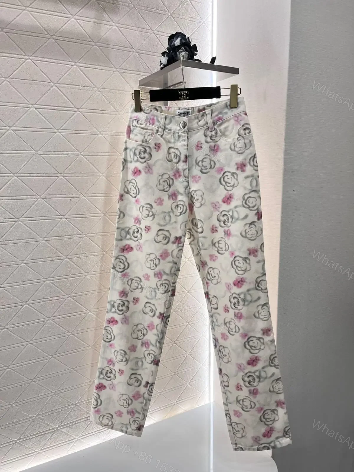 CHANEL — view 1