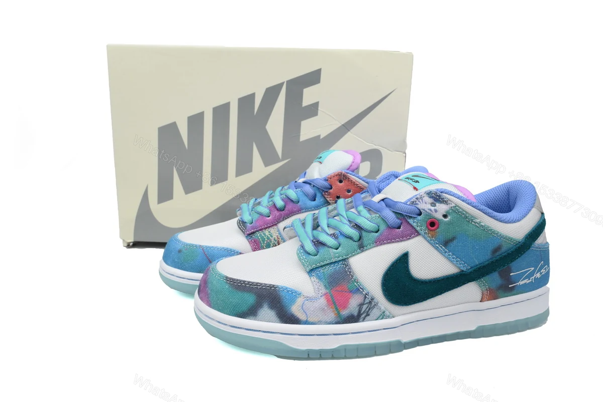 The Futura Laboratories x Nike SB Dunk Low Releases HF6061-400 — view 2