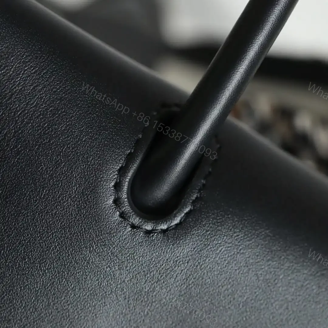 View 10 of 高仿Chanel*26S系列AS6288軟呢拼皮單肩包免檢版