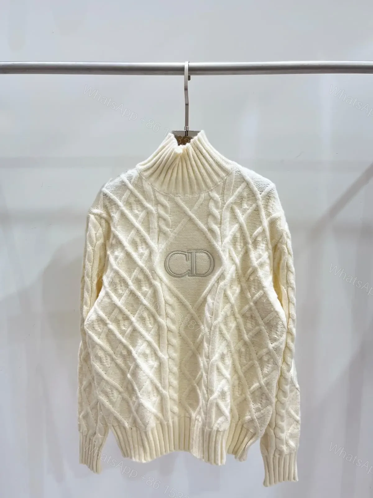 DIOR — view 1