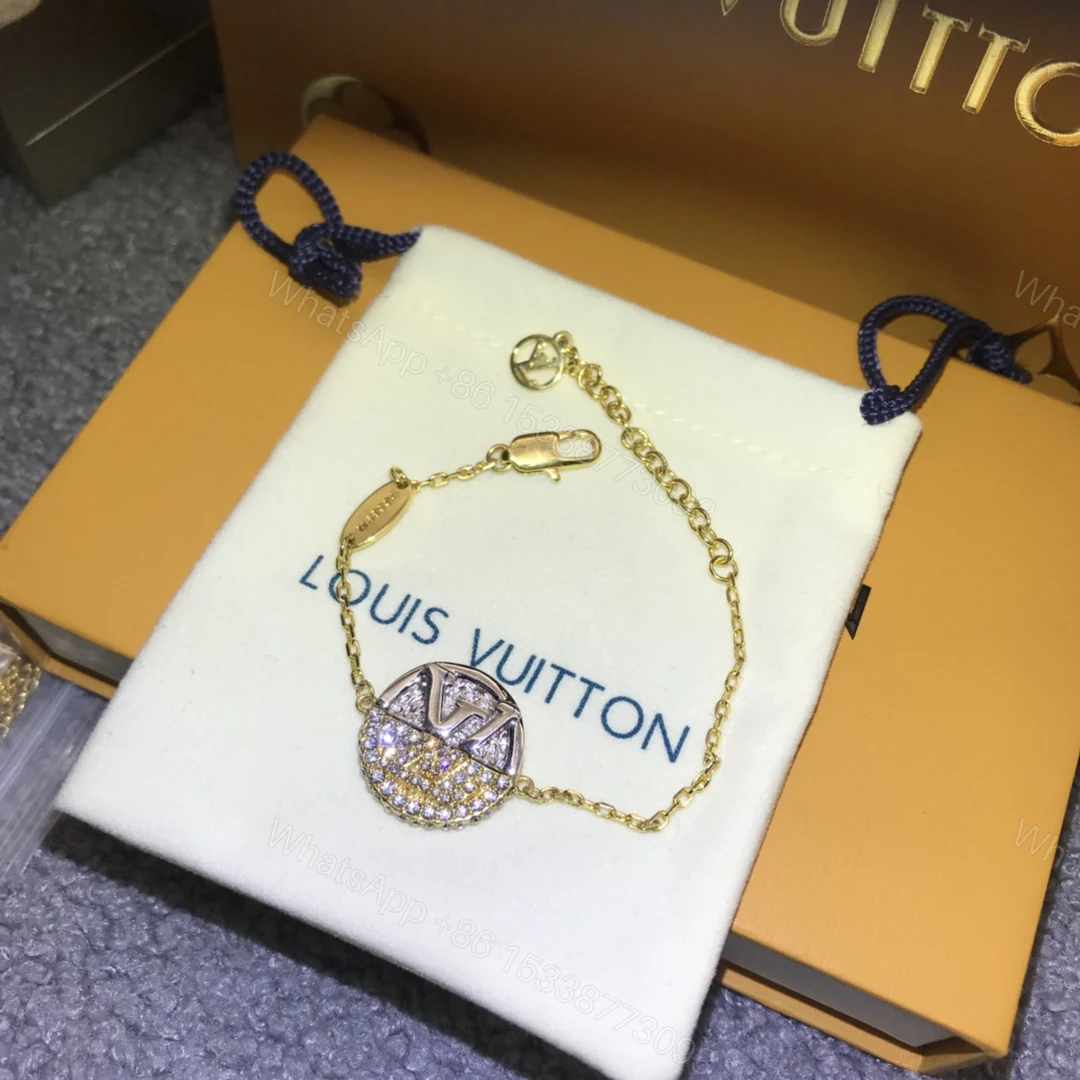 EN – Lux LV Necklaces 095 — view 1