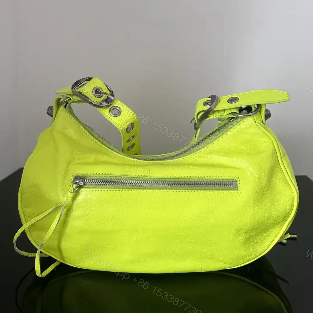 View 2 of 高仿Balenciaga*LeCagole系列餃子包熒光綠S