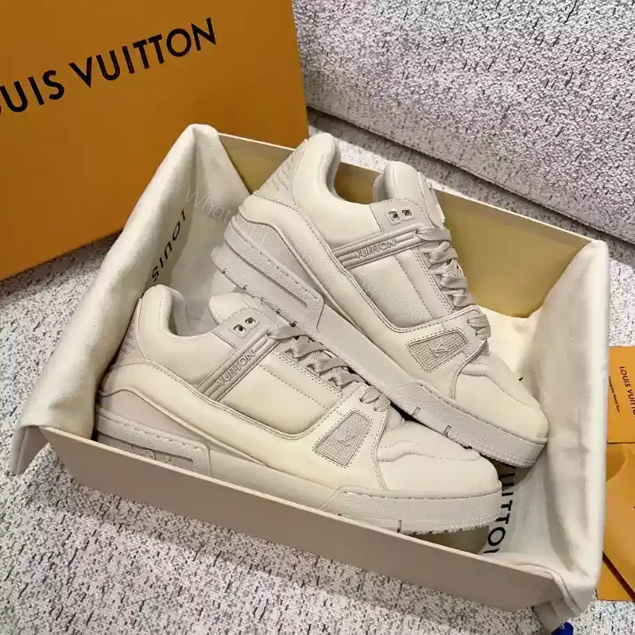View 2 of LV TRAINER SNEAKER – LSVT424