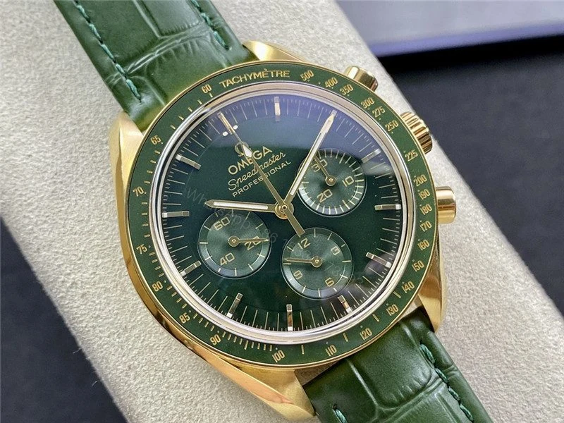 View 4 of Replica Omega Speedmaster Moonwatch Green Dial