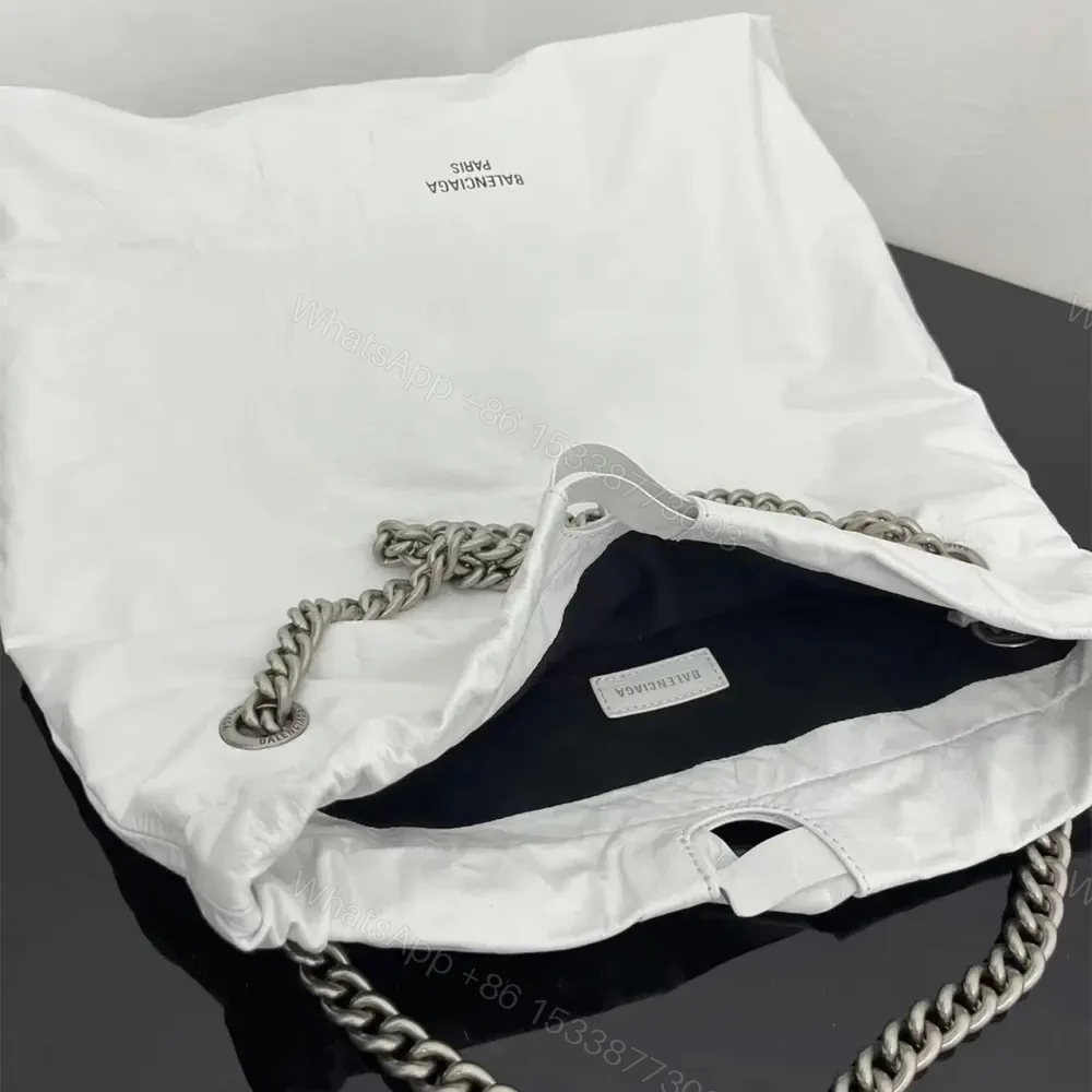 View 8 of 高仿Balenciaga2023Crushtote褶皺牛皮手拎袋大號